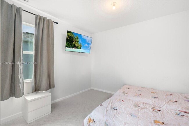 Building Photo - 13461 SW Bally Dr