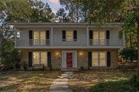 Building Photo - 745 Westmoreland Dr E