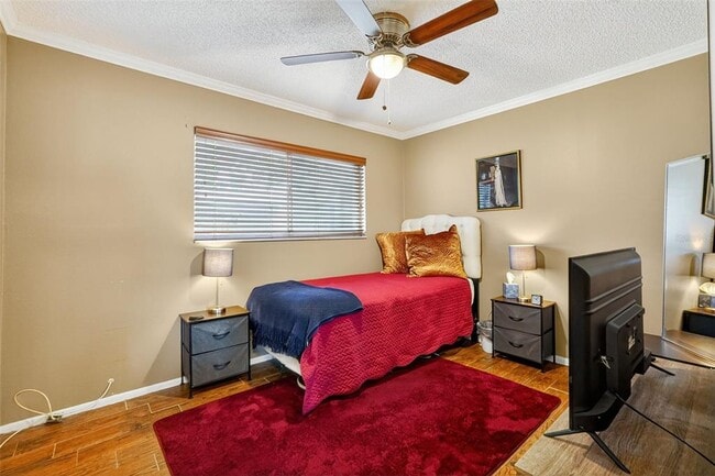 Building Photo - 1813 Bough Ave