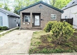 Building Photo - 407 Ash St