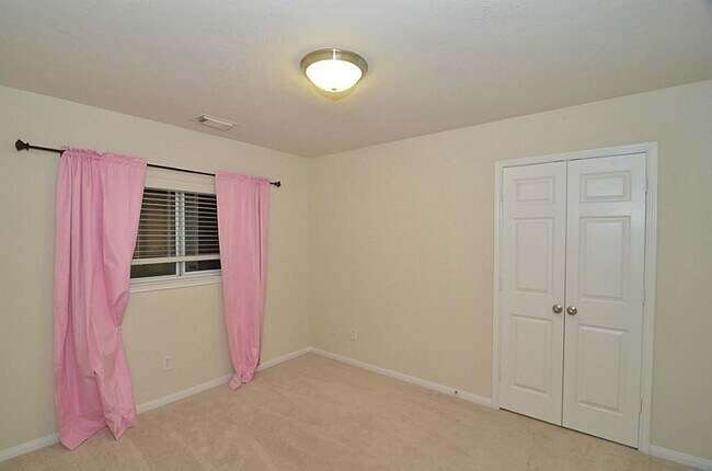 Building Photo - 11306 Overland Trail Dr