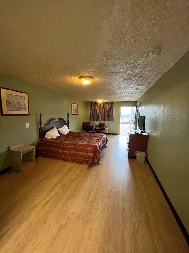 Building Photo - Cozy Studio Apartment in East Nashville....Furnished or Unfurnished. Occupancy limit for 1 person