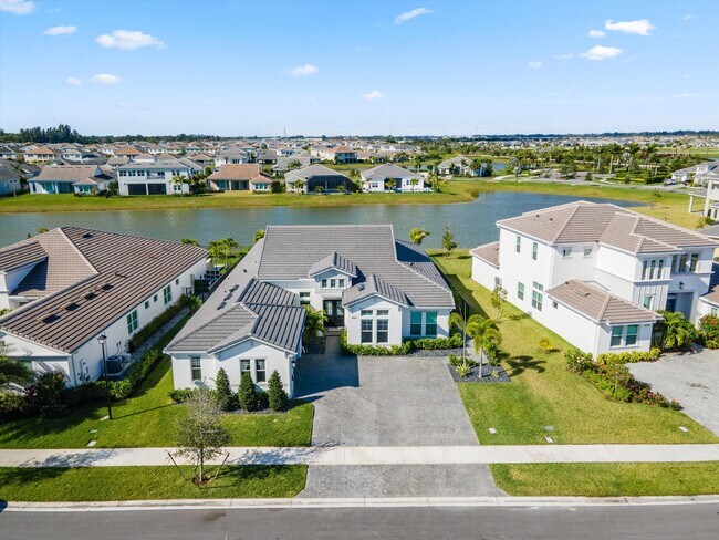 Building Photo - 4727 Estates Cir