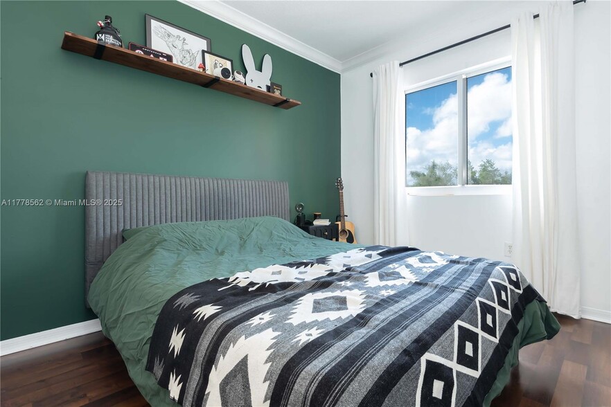 Building Photo - 3500 Coral Way