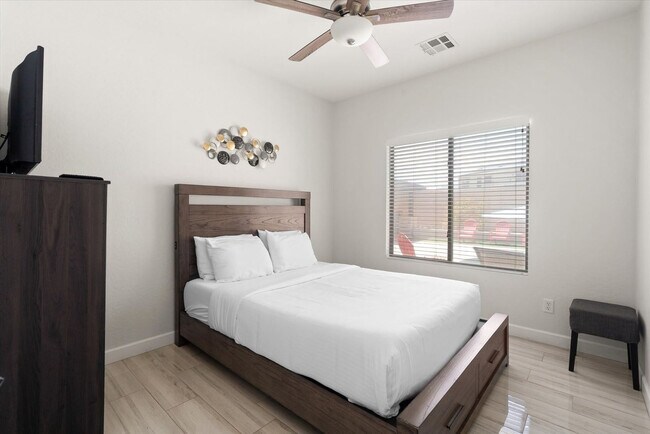 Building Photo - 16310 N 151st Ave