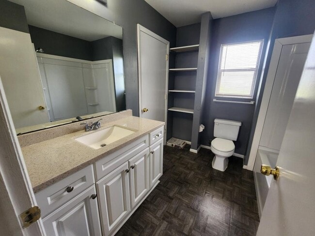 Building Photo - 3985 Avanti Cir