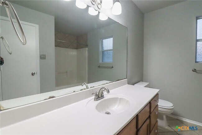Building Photo - 1705 Liberty Hill Dr