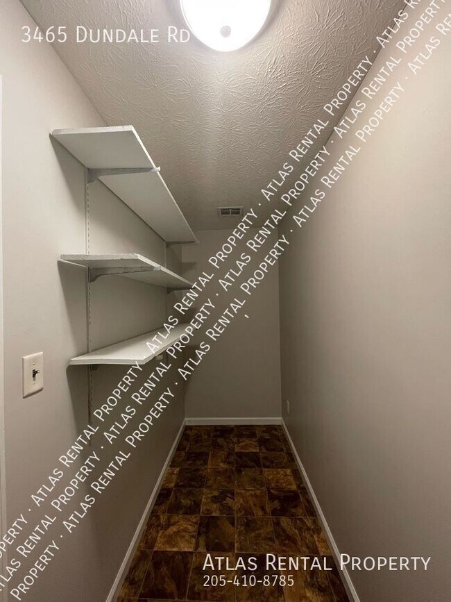 Building Photo - 3465 Dundale Rd