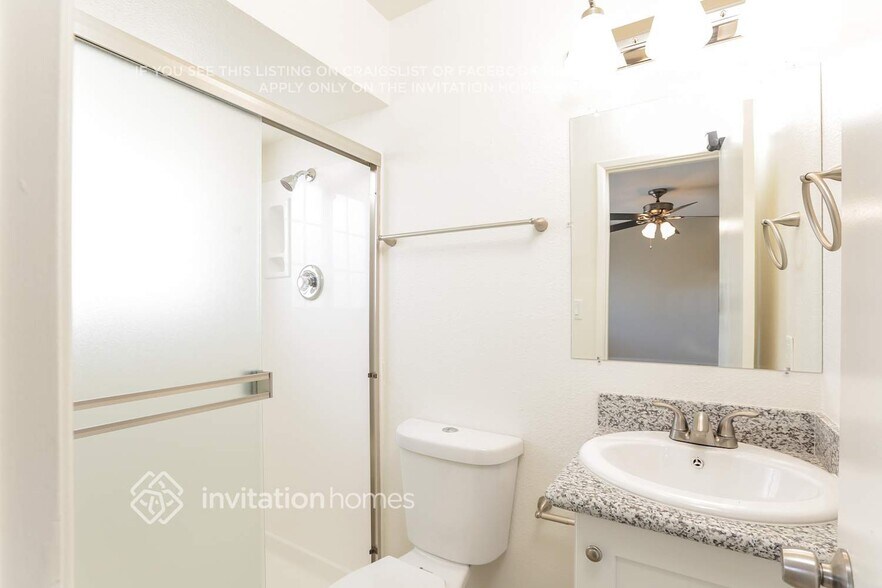 Building Photo - 3843 W Bloomfield Rd