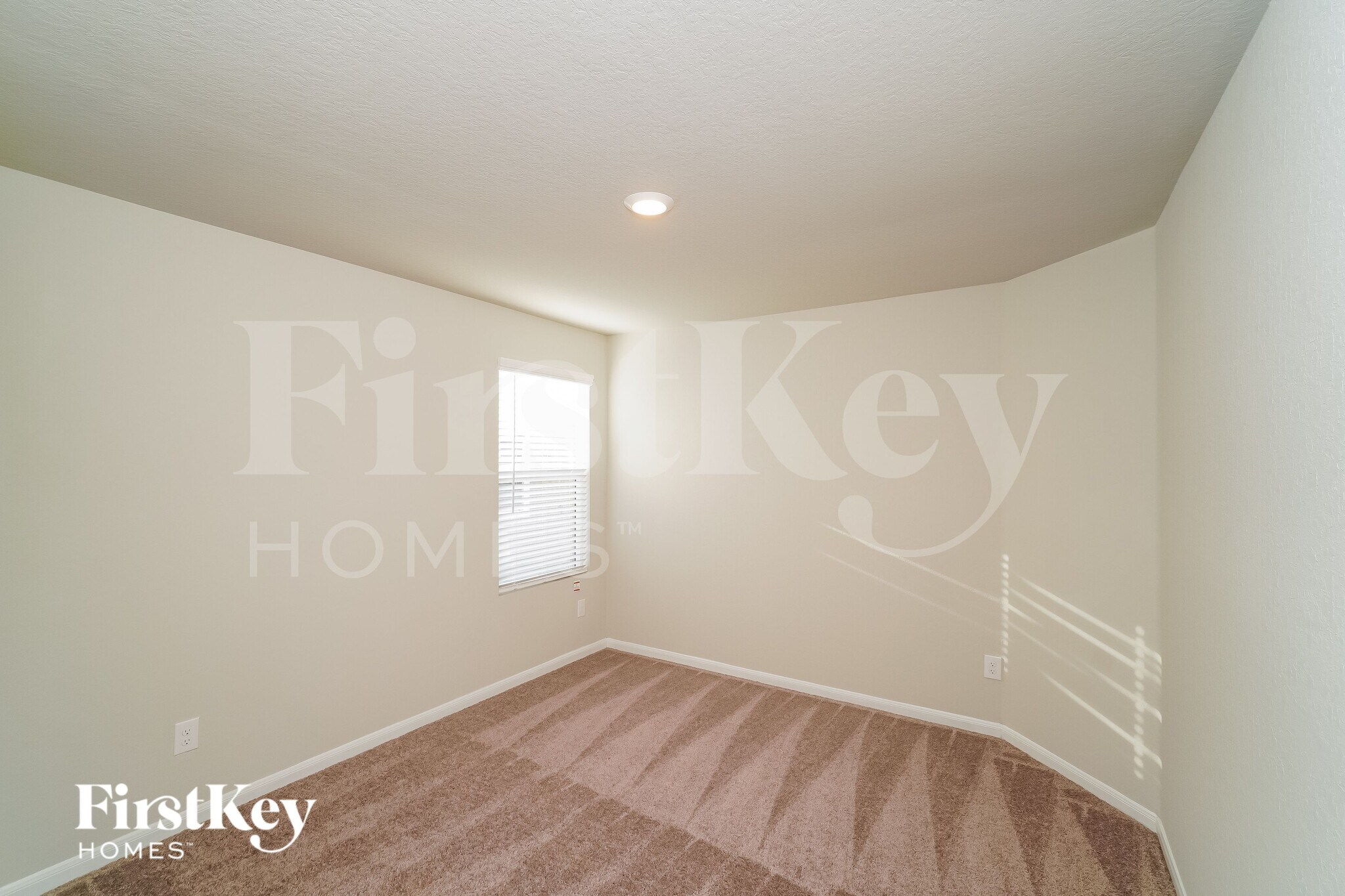 Building Photo - 2704 La Mundial St