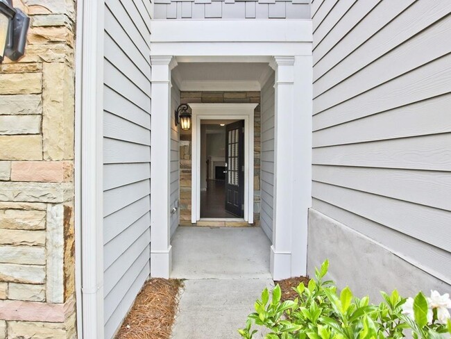 Building Photo - 3166 Cross Creek Dr