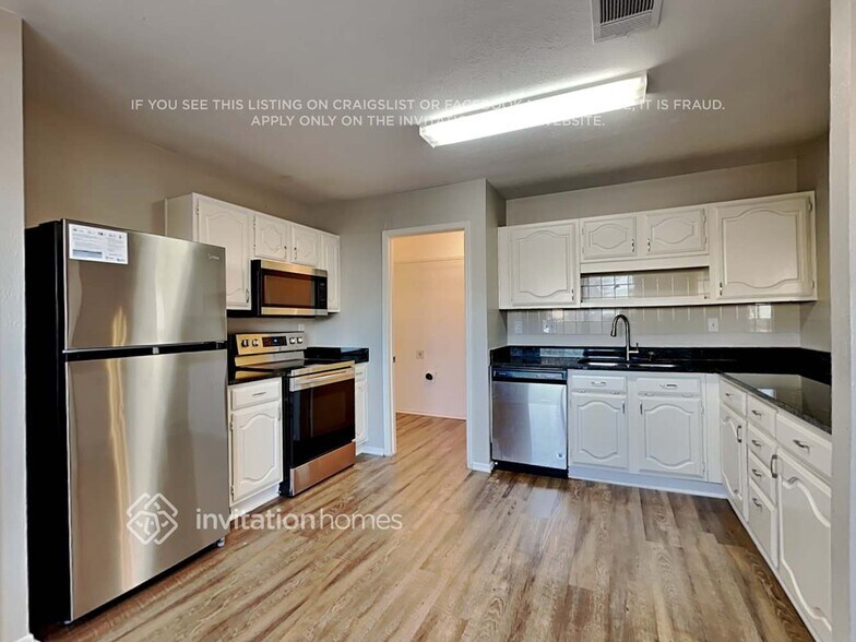 Building Photo - 4604 Larner St