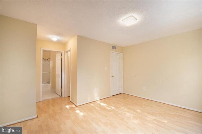 Building Photo - 7717 Inversham Dr