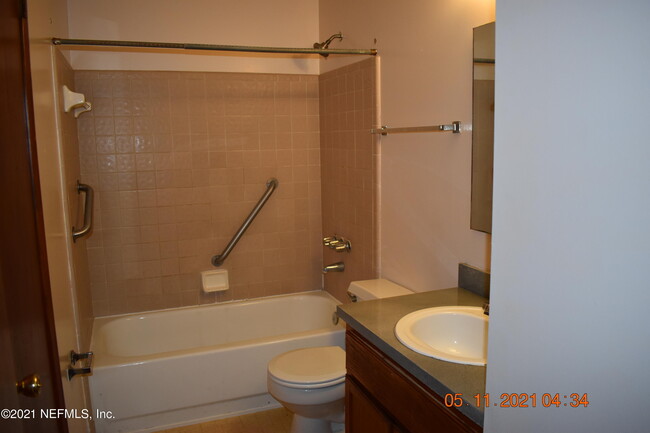 Building Photo - 4328 Melissa Ct W