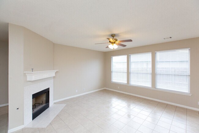 Building Photo - 1628 War Horse Ln