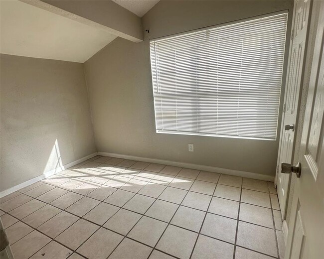 Building Photo - 11522 Springshire Dr