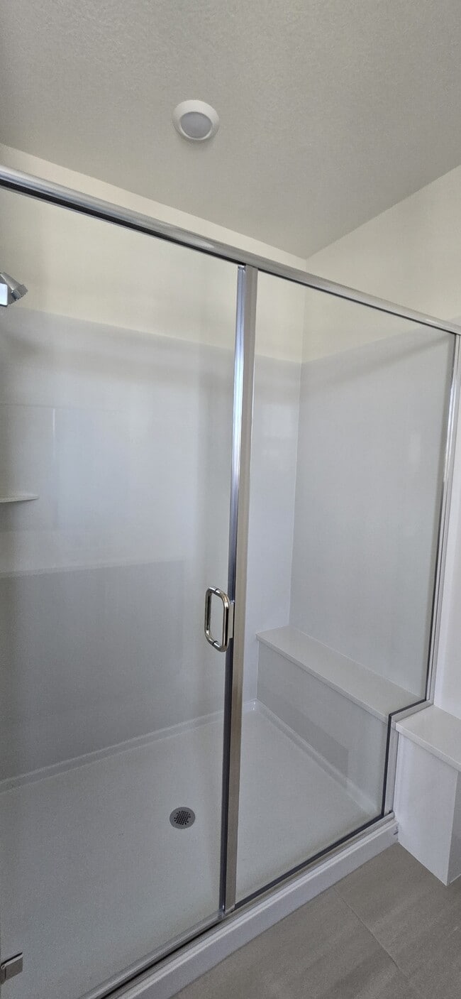 Building Photo - Brand New 2025 Solar-Powered 4 Bed, 3 Bath...