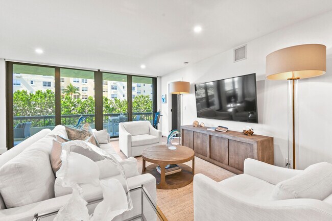 Building Photo - 2660 S Ocean Blvd