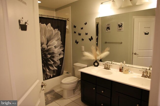 Building Photo - 10431 Windlass Run Rd