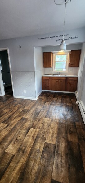 Building Photo - 9523 Brewerton Rd