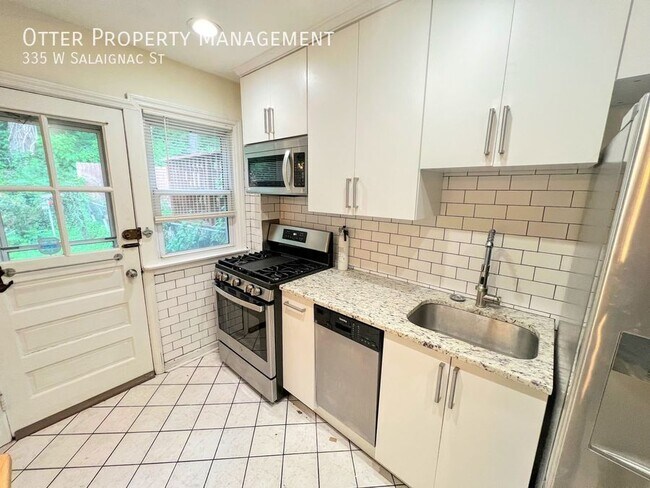 Building Photo - 335 Salaignac St