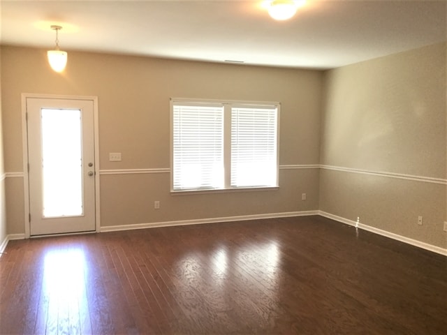 Building Photo - 145 Collenton Ln