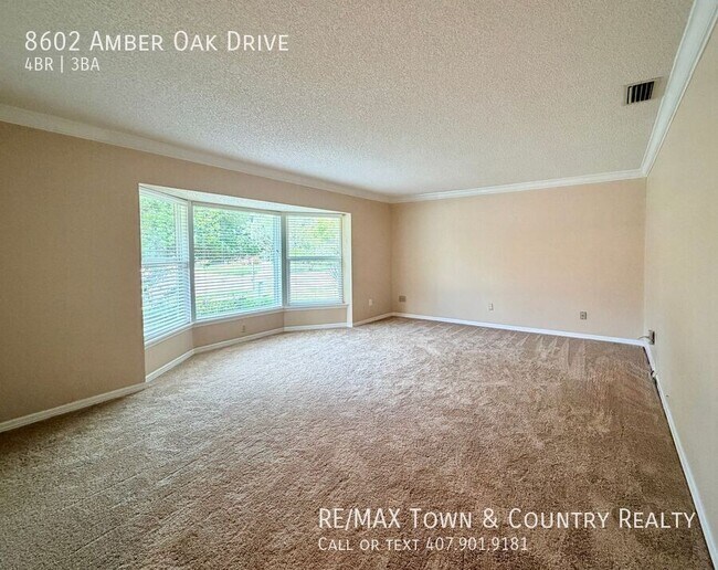 Building Photo - 8602 Amber Oak Dr