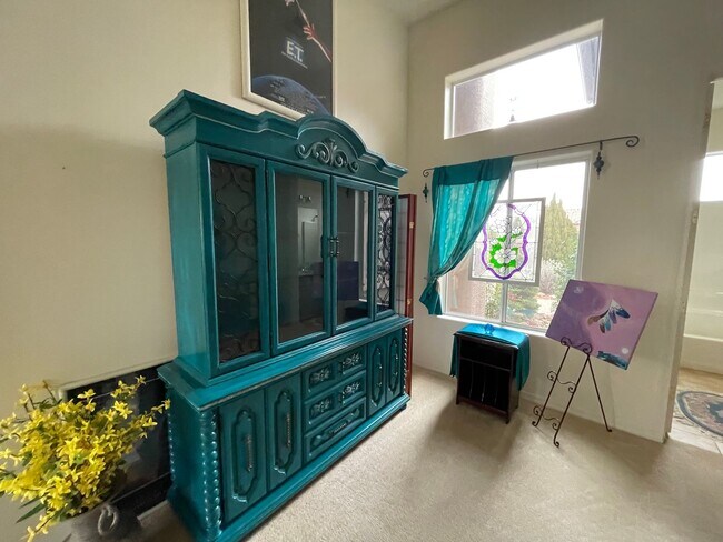 Building Photo - FULLY FURNISHED LUXURY HOME ON GOLF COURSE