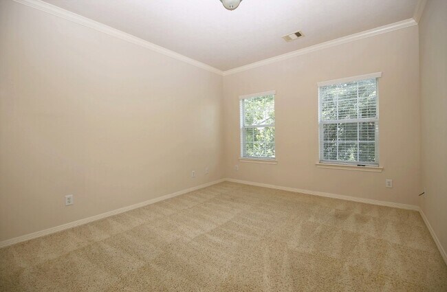 Building Photo - 13315 Olive Trce
