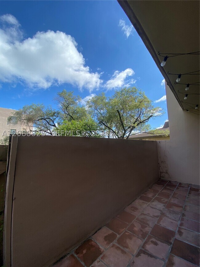 Building Photo - 10625 SW 112th St