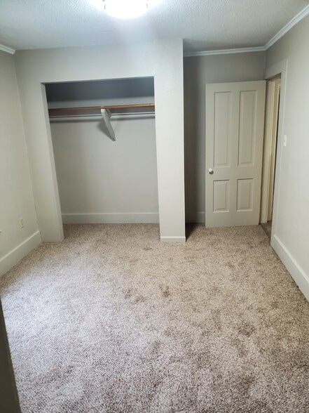 Bedroom (new carpet) - 522 E 22nd St