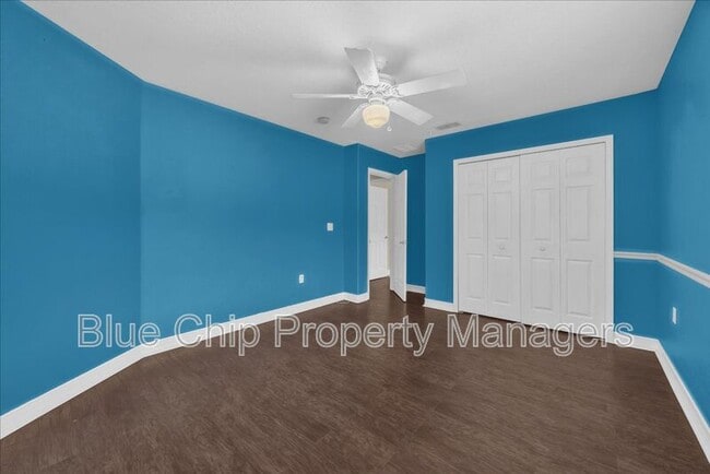 Building Photo - 5864 Lake Melrose Dr