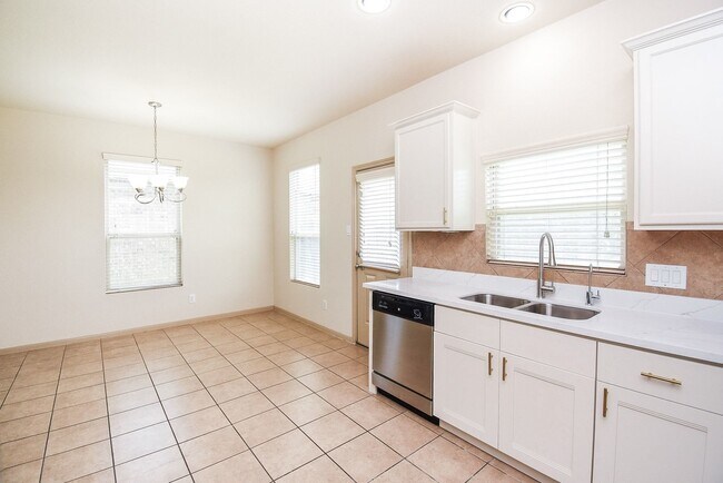Building Photo - 2106 Harmon Crest Ct