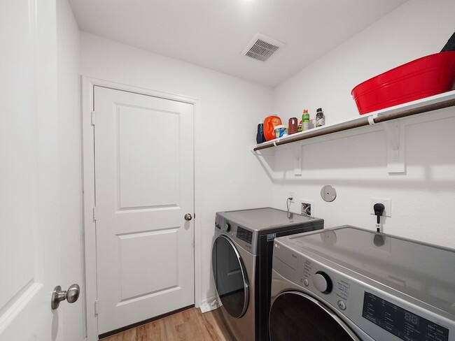 Building Photo - 1238 Millers Pass Dr