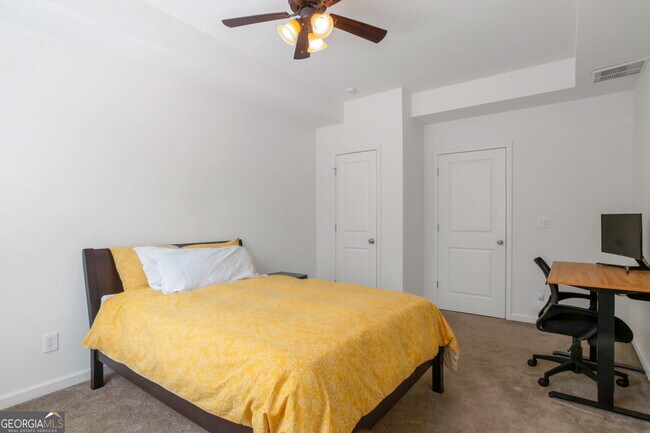 Building Photo - 2524 Kickerillo Way SE