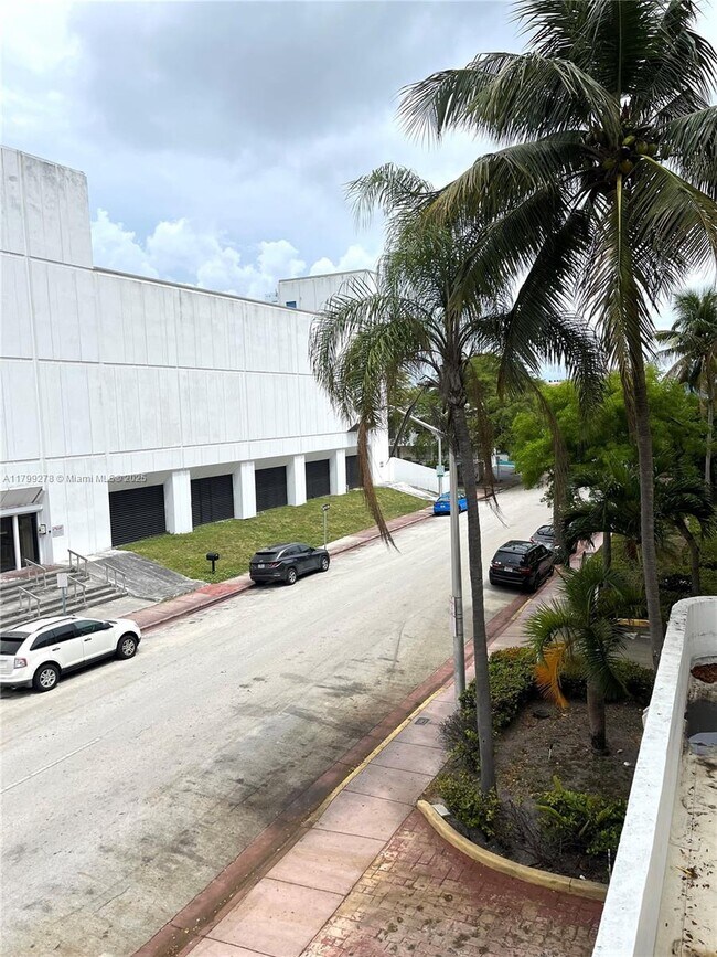 Building Photo - 6801 Harding Ave