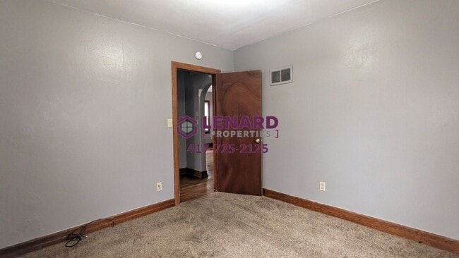 Building Photo - Cozy 2 Bedroom Home!