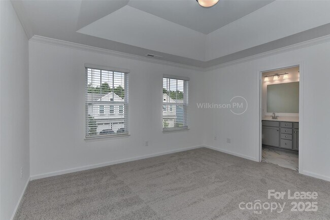 Building Photo - 561 Scotch Meadows Loop