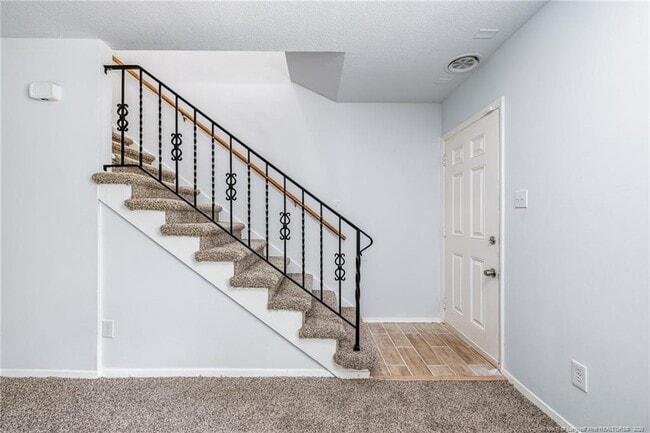 Building Photo - 2326 Barrington Cir