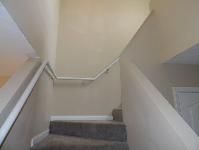 Building Photo - 344 Bypass Plaza Dr