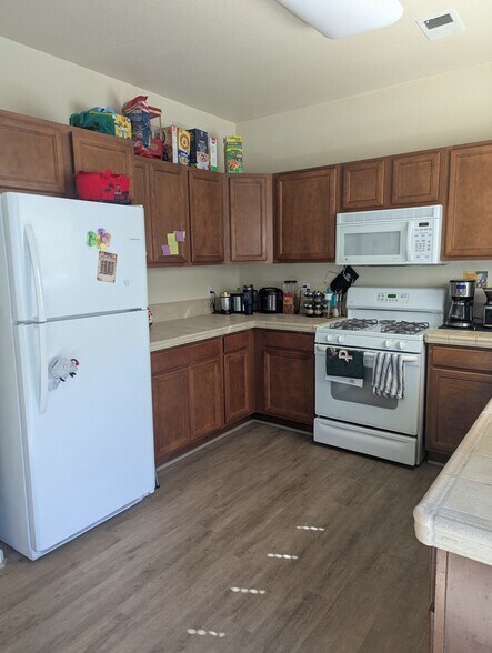 Kitchen - 4604 Kathleen Denise Ln