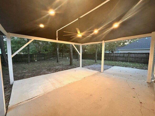 Building Photo - Arbor Oaks Subdivision 4BR 2.5Ba