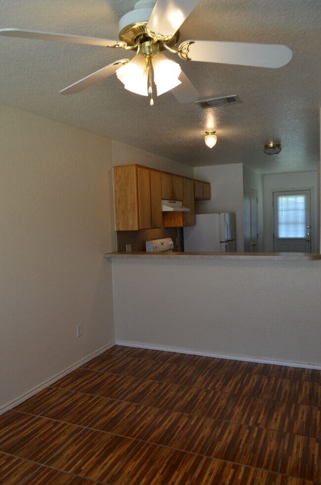 Building Photo - 4307 Mattie Dr