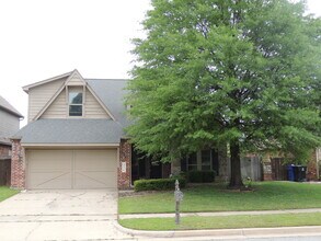 Building Photo - 4416 W Indianola St
