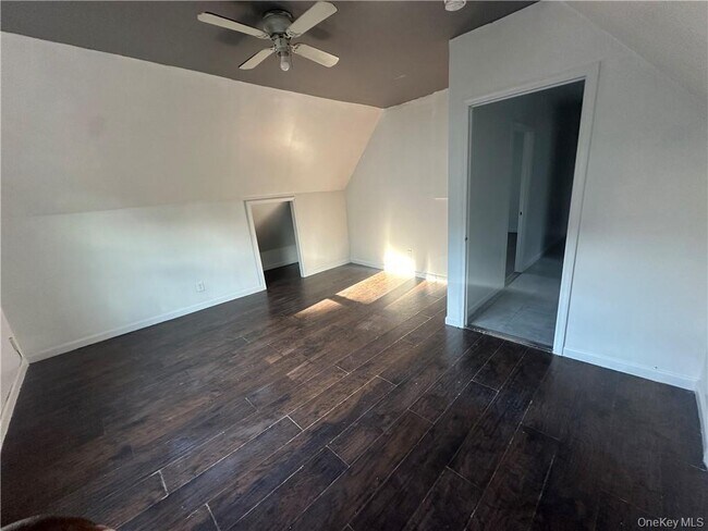 Building Photo - 106 Saratoga Ave