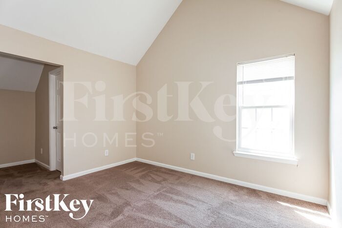 Building Photo - 605 Woodington Ln
