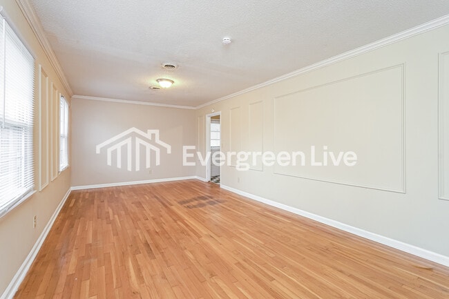 Building Photo - 118 Peachtree Ln