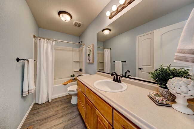 Building Photo - 2963 Denver Dr