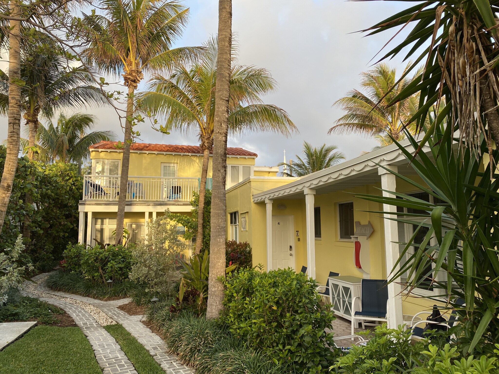 Building Photo - 88 S Ocean Blvd