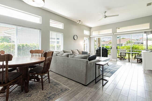 Building Photo - Beautiful 2-Bed Home, Dog Friendly & Resort-Style Amenities – Available for Annual Rental!